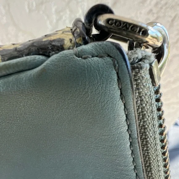 Coach Blue wristlet /small Bag - Picture 4 of 10